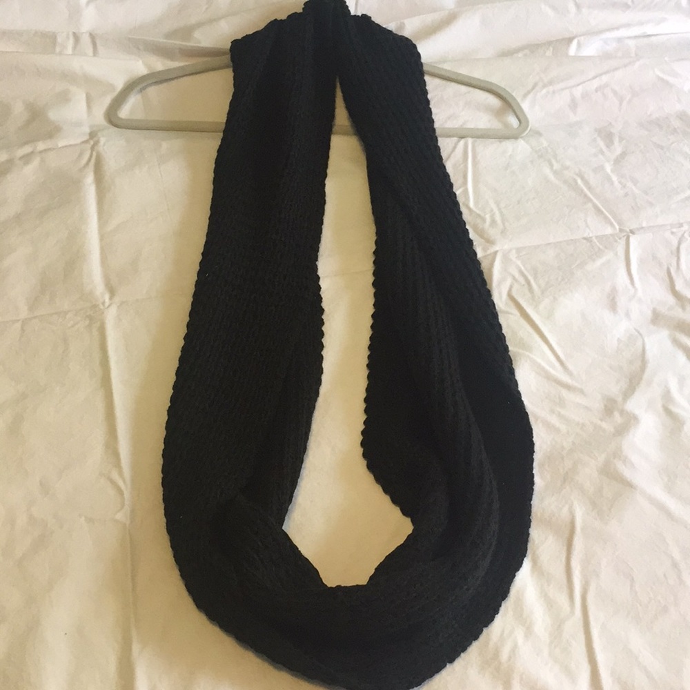 Black infinity scarf